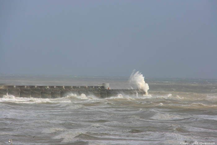 Harbor Breakwater Brighton / United Kingdom 