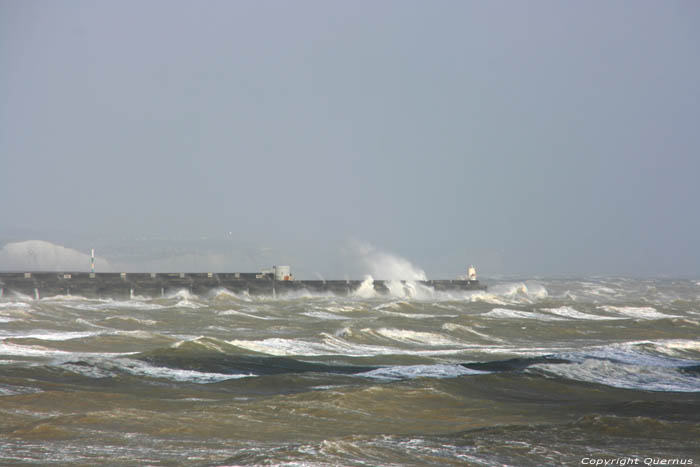 Harbor Breakwater Brighton / United Kingdom 