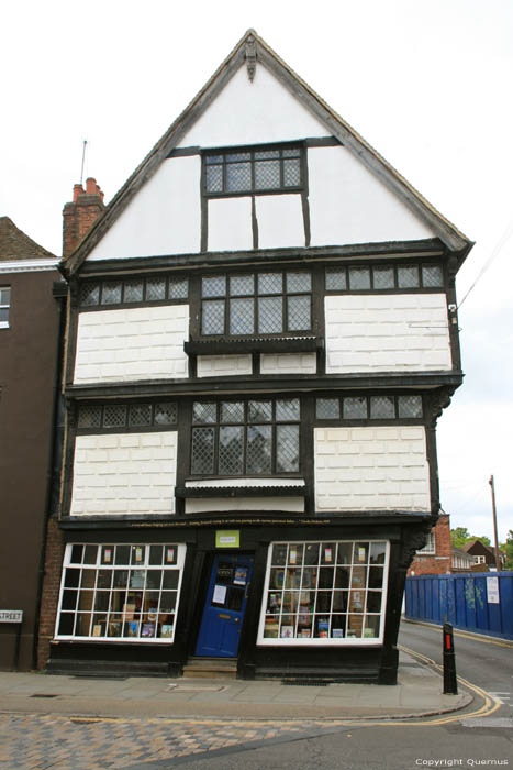 Oblique house - House Bulging Out Over the Road - John Boys House Canterbury / United Kingdom 