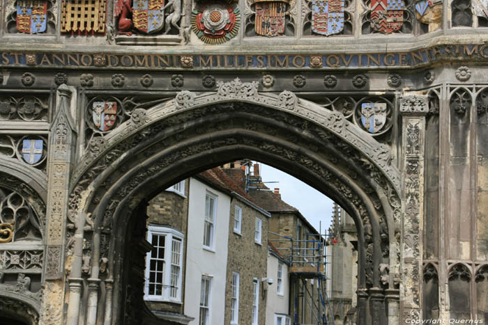 Porte d'entre vers Cathdrale Canterbury / Angleterre 
