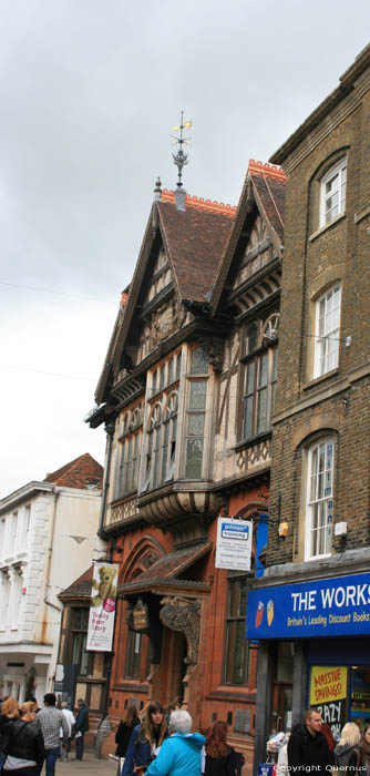 Beaney Institute / Biliotheek en Museum Canterbury / Engeland 