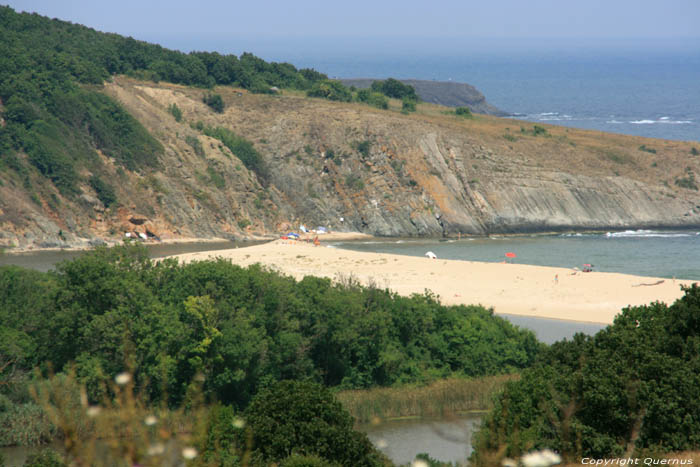 Uitzicht op monding P. Veleka rivier Sinemorets / Bulgarije 