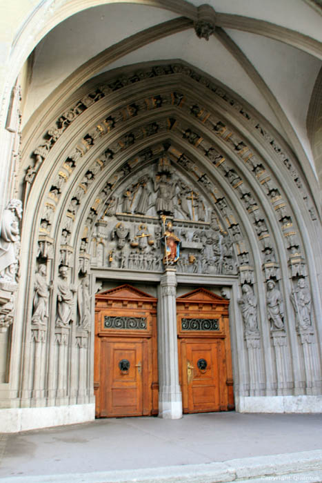 Sint-Nicolaascathedraal Fribourg/Vrijburg / Zwitserland 