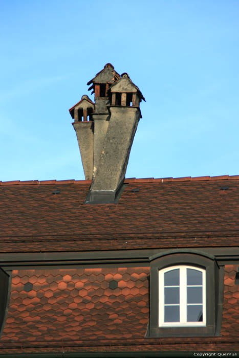 Gebouw met bijzondere schoorsteen Fribourg/Vrijburg / Zwitserland 
