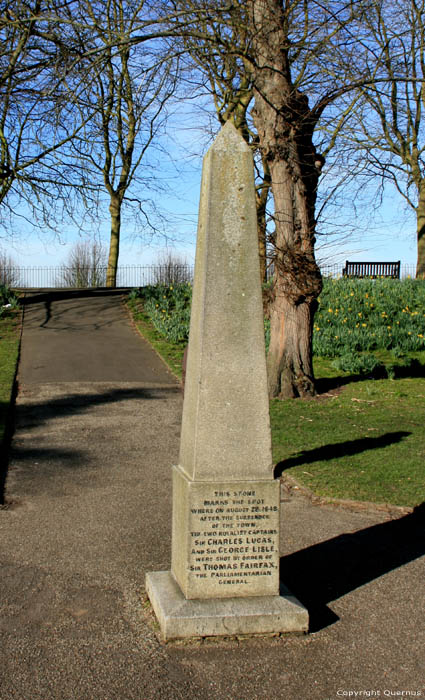 Herdenkingsobelisk voor Sir Charles Lucas en Sir George Lisle Colchester / Engeland 