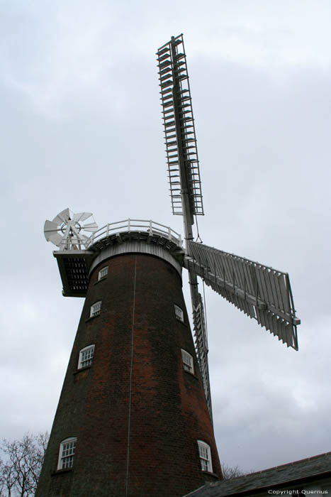 Moulin Buttrum ou Moulin de Trott Woolbridge / Angleterre 