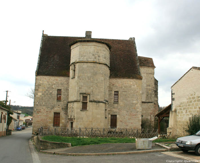 Kasteel Gontraud de Nogaret / FRANKRIJK 