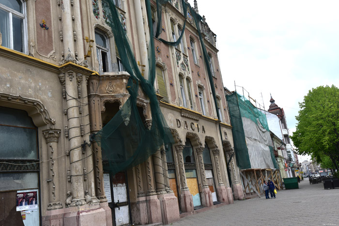 Vervallen Hotel Dacia Satu Mare / Roemeni 