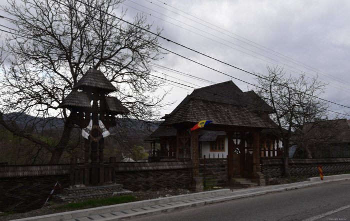 Huis met typische poort Mare / Roemeni 