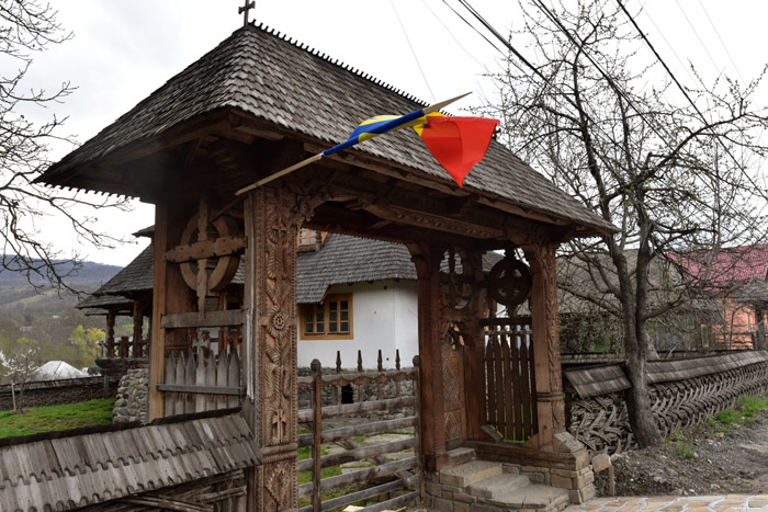 House with typical gate Mare / Romania 