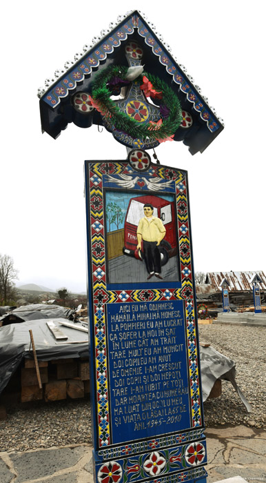 Merry Graveyard (Cimitrul Vesel) Sapanta / Romania 