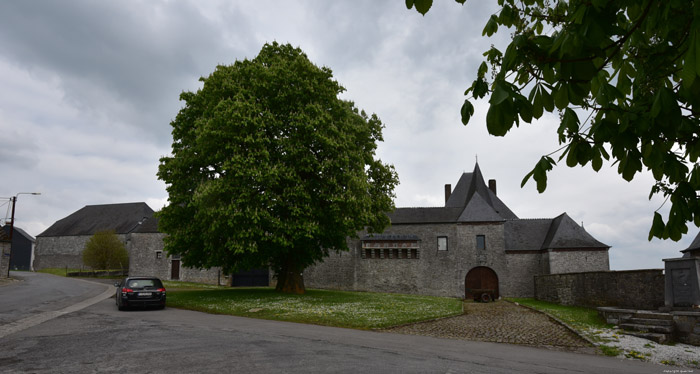 Kasteelhoeve Glimes De Brabant - Tserclaes SAMART in PHILIPPEVILLE / BELGI 