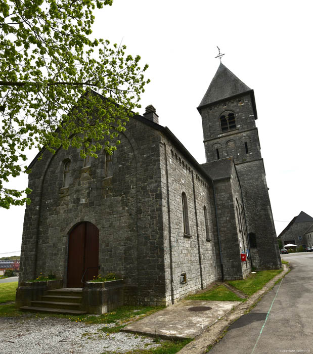 Sint Geneviuskerk VODECE in PHILIPPEVILLE / BELGI 