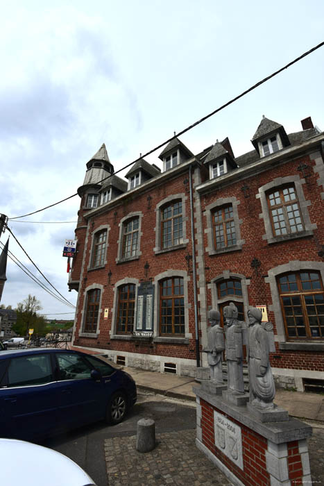 Oud Gemeentehuis MORIALME / FLORENNES foto 