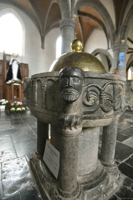 Sint-Michael en Rolenduskerk GERPINNES / BELGI 