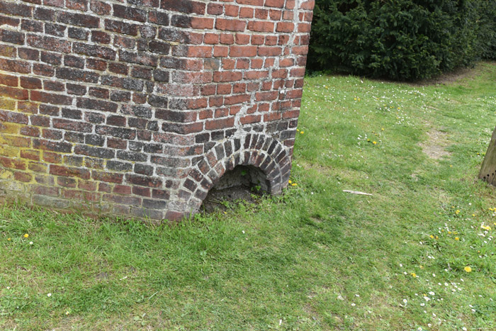 Old Chemney (in Bouffioulx) CHATELET / BELGIUM 