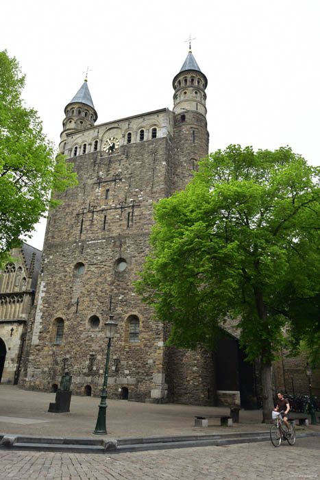 Onze-Lieve-Vrouwebasiliek Maastricht / Nederland 