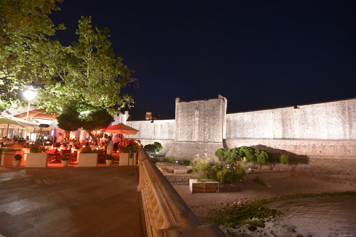 Stadssomwalling Oost Dubrovnik in Dubrovnic / KROATI 