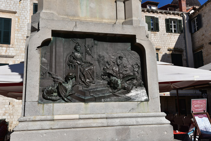 Spomenik Ivanu Gundulicu's Statue Dubrovnik in Dubrovnic / CROATIA 