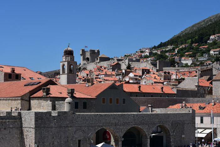 Vues de Ville depuis Enceinte de Ville Dubrovnik  Dubrovnic / CROATIE 