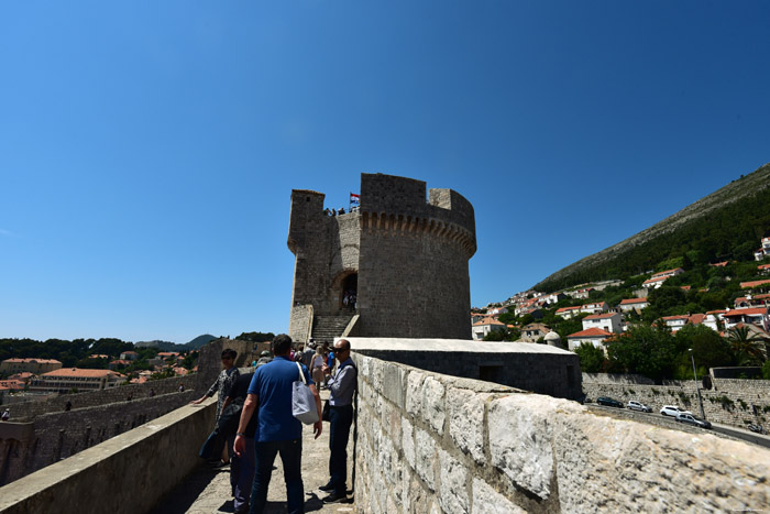 Stadsomwalling Noord en Minceta Toren Dubrovnik in Dubrovnic / KROATI 