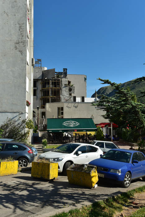 Appartementsgebouw met oorlogsschade Mostar / Boznie-Herzegovina 