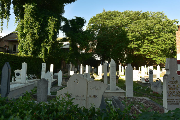 Cimtire avec beaucoup de victimes de 1993 Mostar / Bosnie-Herzegovina 