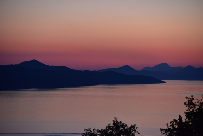 Zoonsondergang Slano in Dubrovacko Primorje  / KROATI 