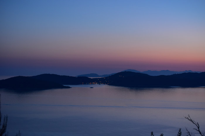 Zoonsondergang Slano in Dubrovacko Primorje  / KROATI 