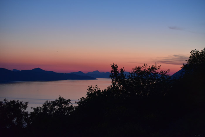 Zoonsondergang Slano in Dubrovacko Primorje  / KROATI 