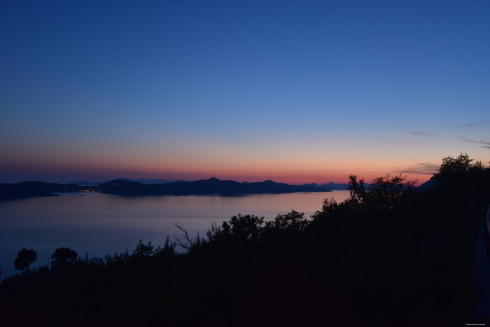 Zoonsondergang Slano in Dubrovacko Primorje  / KROATI 