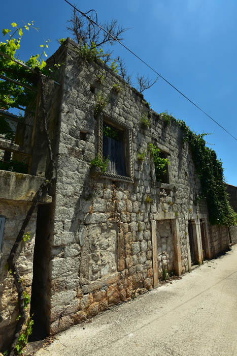 Ruined House Ston / CROATIA 