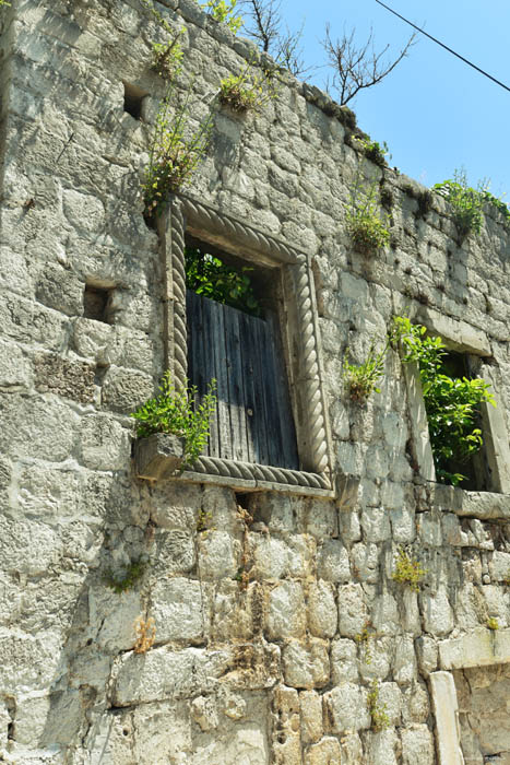 Ruined House Ston / CROATIA 