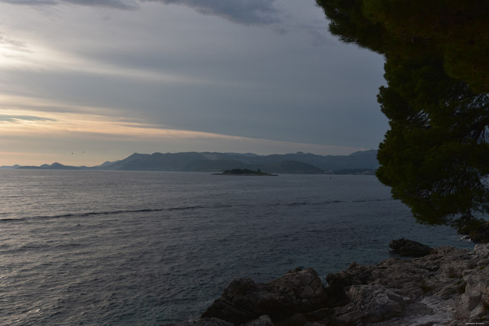 Ligne de Cte en Soire Cavtat / CROATIE 