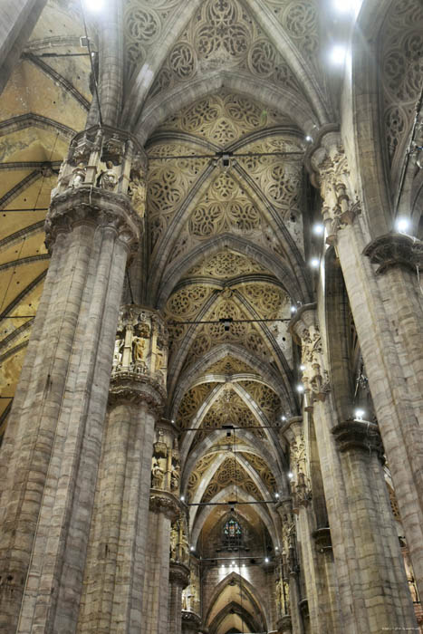 Saint Mary of the Navity Cathedral (Duomo) Milan (Milano) / Italia 