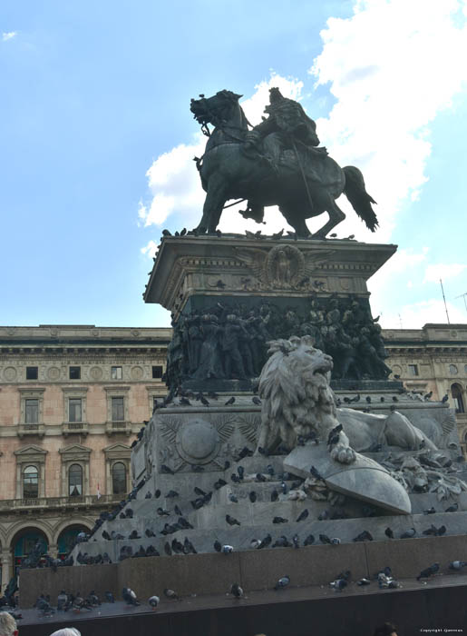 Ruiterstandbeeld Viktor Emmanuel II Milaan / Italië 