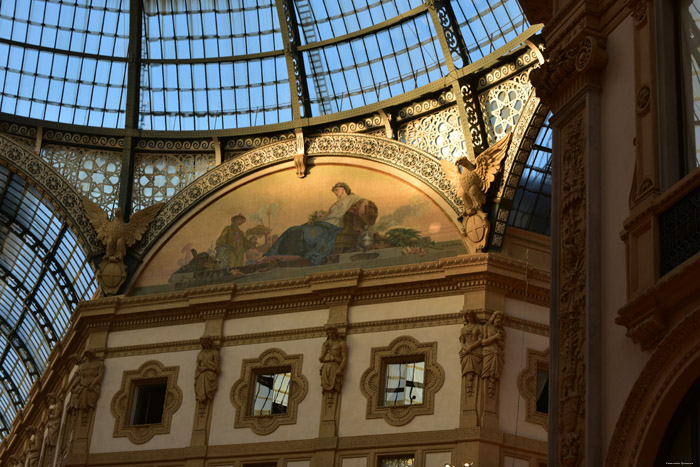 Victor Emmanuel II Galeria (Vittirio Emanuele II) Milan (Milano) / Italia 