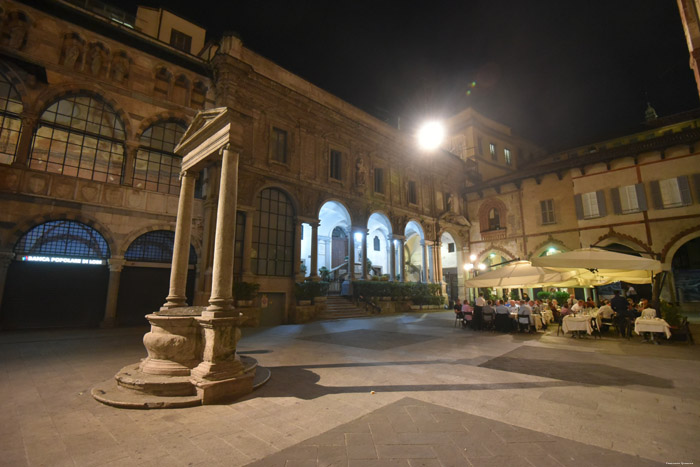 Mercanti Square (Piazza) Milan (Milano) / Italia 