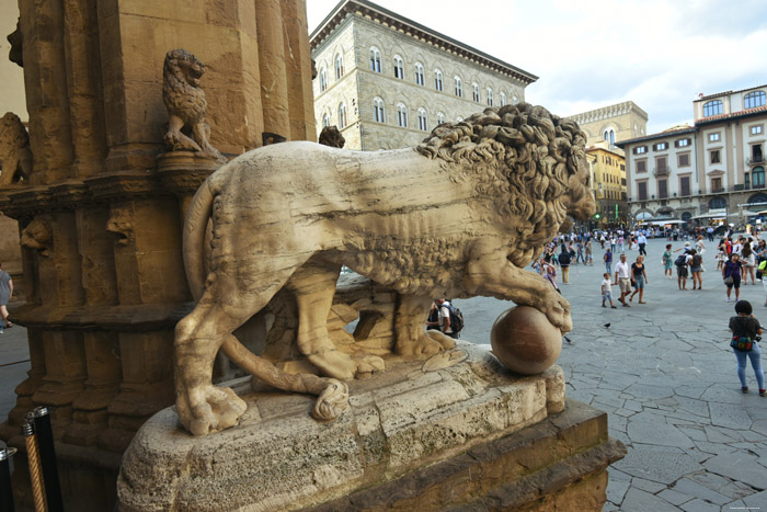 Loggia dei Lanzi Firenze / Italia 