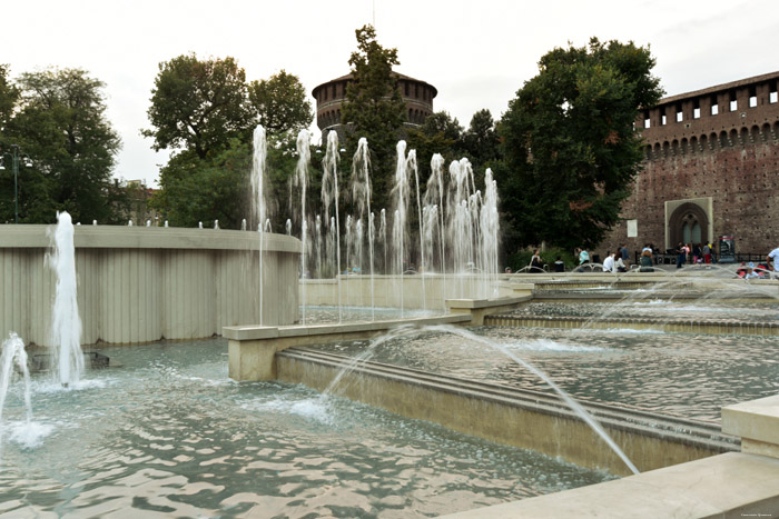 Fountain Milan (Milano) / Italia 