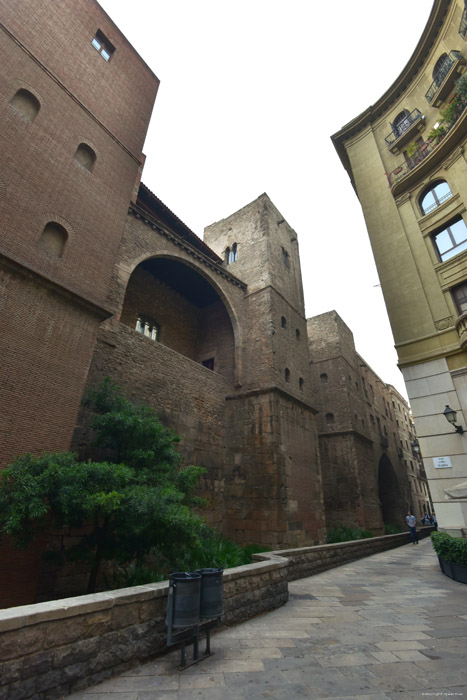 Roman Wall and Defense Towers Barcelona / Spain 