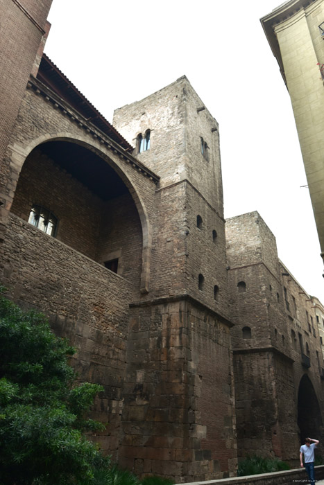 Roman Wall and Defense Towers Barcelona / Spain 