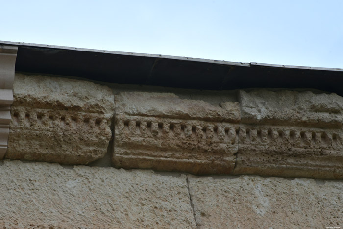 Bara Arch Francs in Roda de Ber / Spain 