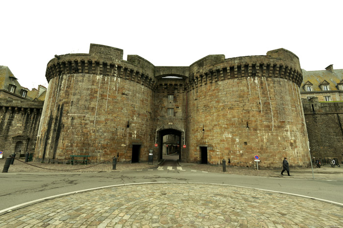 Large Gate Saint-Malo / FRANCE 