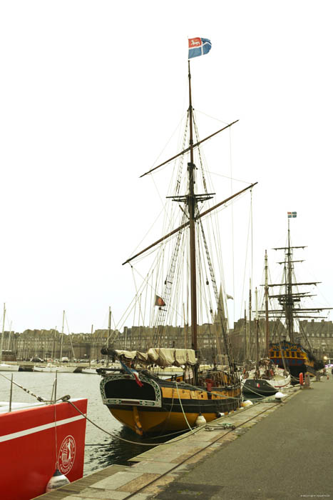 Bteau Le Renard Saint-Malo / FRANCE 