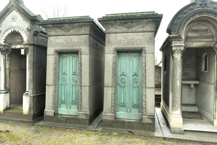 Graves of the families Maurice Braunstein and Maurice Braunstein Paris / FRANCE 