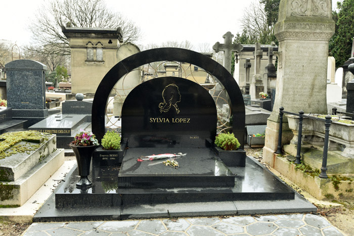 Tombe Sylvia Lopez Paris / FRANCE 