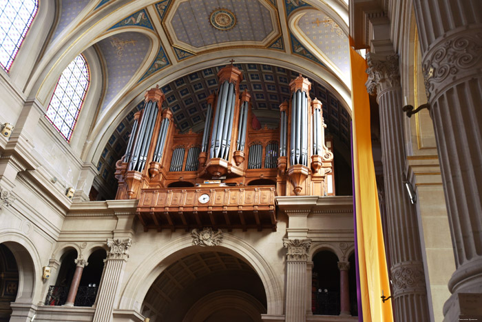 glise Saint Franois Xavier Paris / FRANCE 