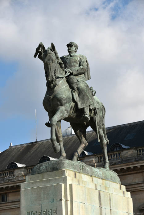Ruiterstandbeeld Joffre Parijs in Paris / FRANKRIJK 