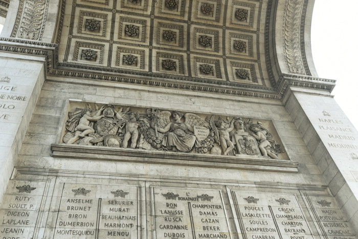 Arc de Triomphe Parijs in Paris / FRANKRIJK 
